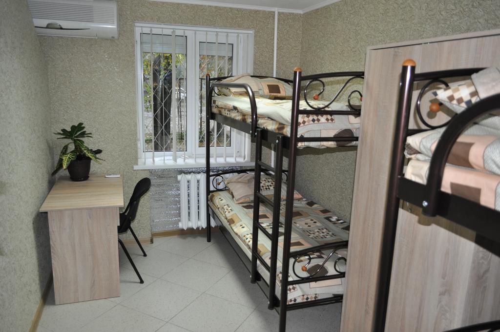 Hostel Bayit Κρεμεντσούγκ Εξωτερικό φωτογραφία