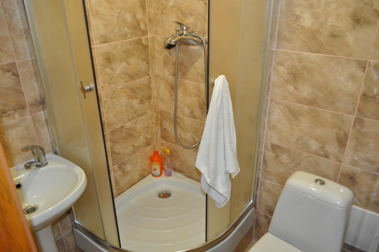 Hostel Bayit Κρεμεντσούγκ Εξωτερικό φωτογραφία