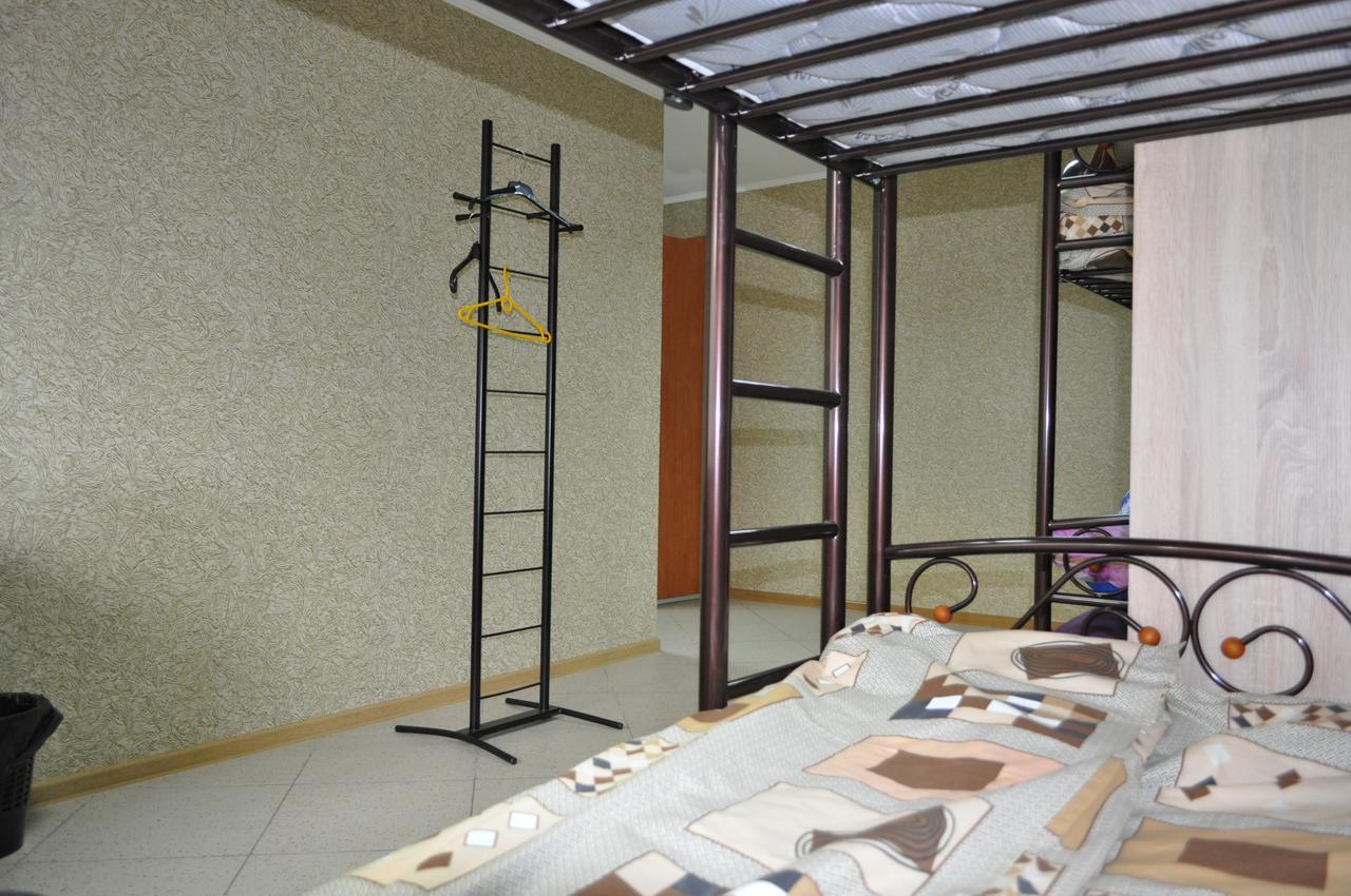 Hostel Bayit Κρεμεντσούγκ Εξωτερικό φωτογραφία